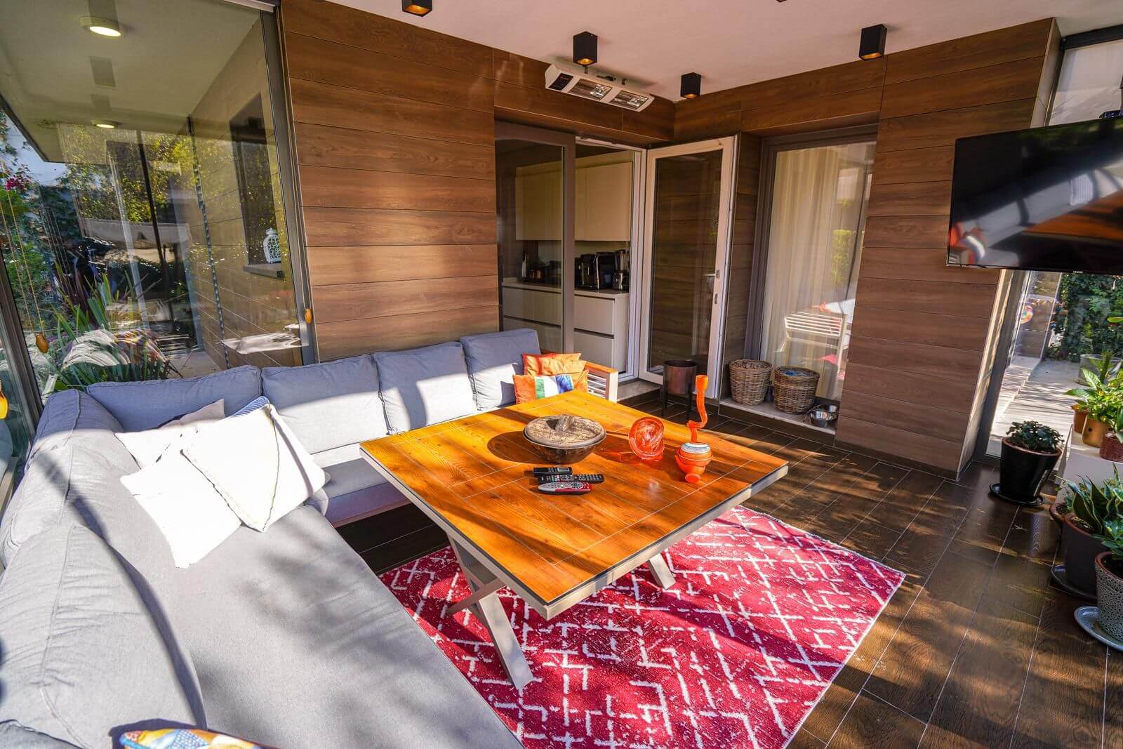 Bahçeşehir Eston Şehir Koru bahçeli villa Bahçeşehir Eston Şehir Koru bahçeli villa
