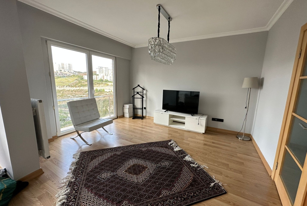 Boş modern bir oturma odası