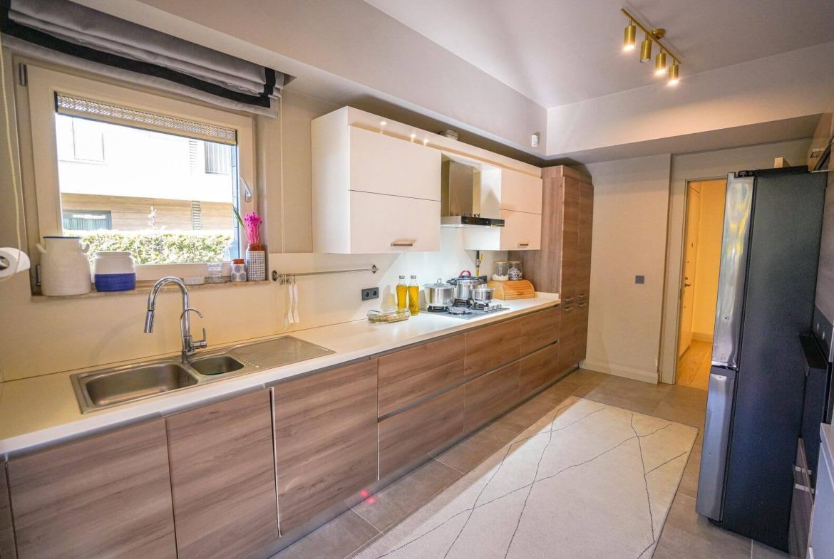 Bahçeşehir Eston Şehir Koru bahçeli villa